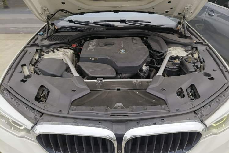 Used BMW 5 Series 2019 Facelifted 530i M Sport Package Engine Bay