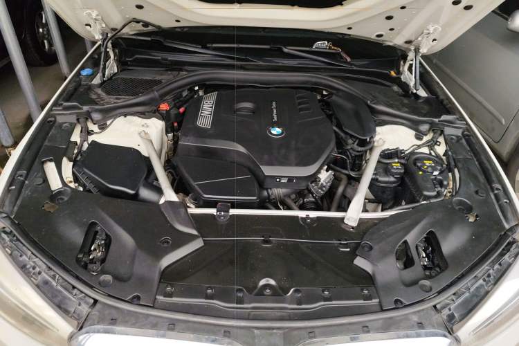 Used BMW 5 Series 2019 530i M Sport Package Engine Bay
