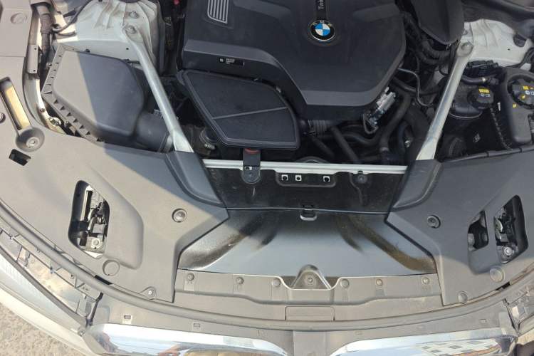 Used BMW 5 Series 2019 525Li M Sport Package Engine Bay