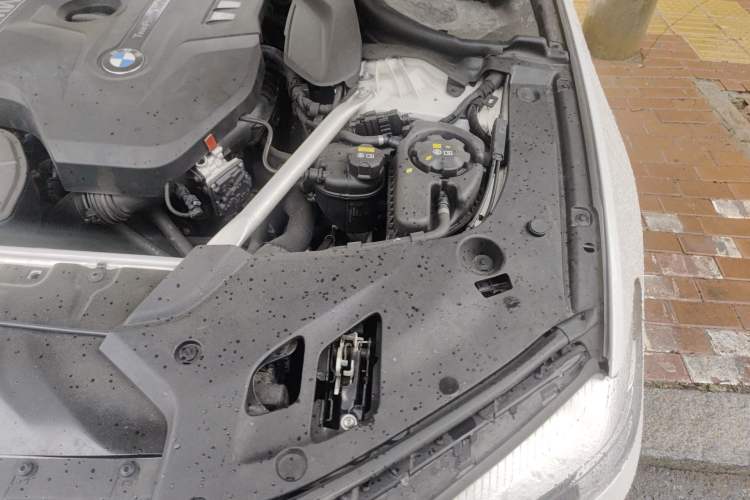 Used BMW 5 Series 2019 Restyled 525Li M Sport Package Engine Bay Left