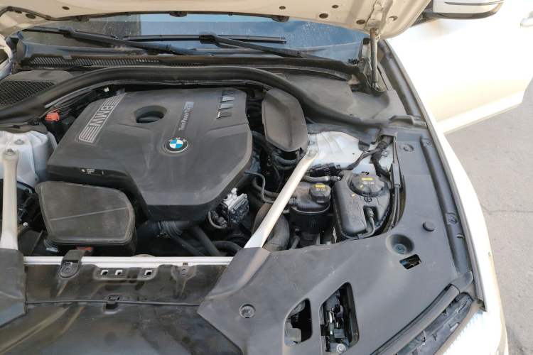 Used BMW 5 Series 2019 525Li M Sport Package Engine Bay Left
