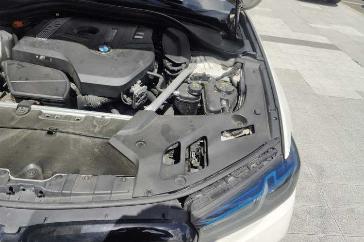 Used BMW 5 Series 2019 530Li Leading Model M Sport Package Engine Bay Left