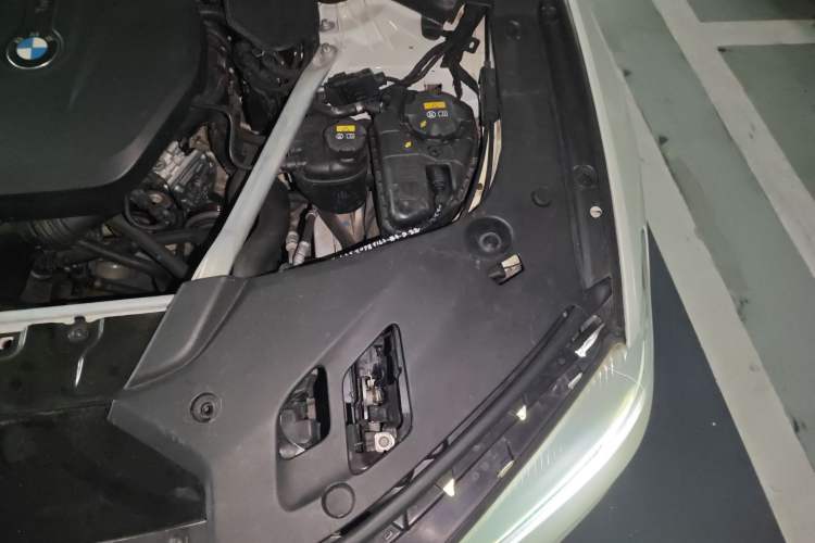 Used BMW 5 Series 2019 525Li M Sport Package Engine Bay Left