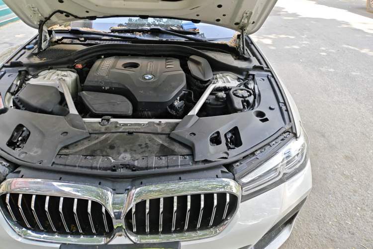 Used BMW 5 Series 2019 525Li M Sport Package Engine Bay Left