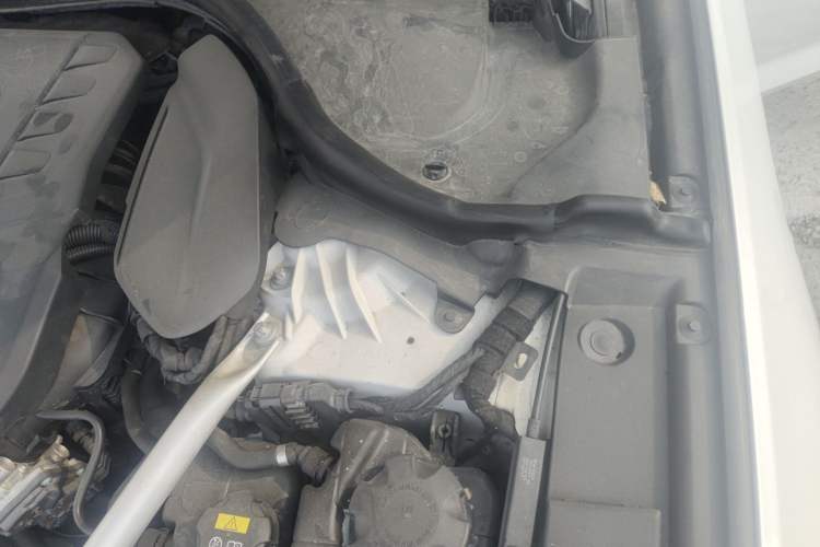 Used BMW 5 Series 2019 Restyled 525Li M Sport Package Engine Bay Left