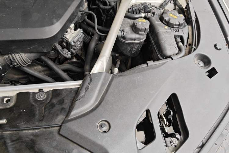 Used BMW 5 Series 2019 525Li M Sport Package Engine Bay Left