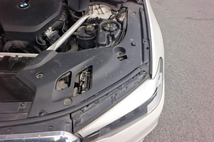 Used BMW 5 Series 2019 Facelifted 525Li Luxury Package Engine Bay Left