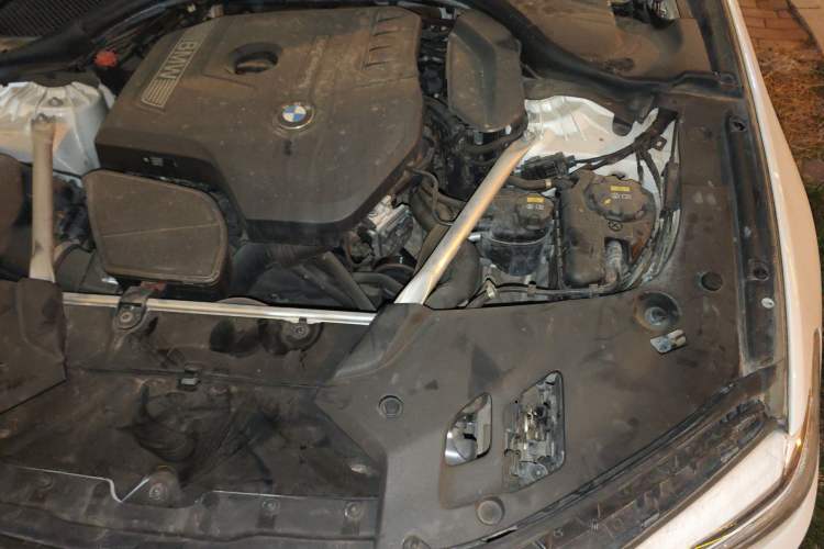 Used BMW 5 Series 2019 Facelifted 530i M Sport Package Engine Bay Left