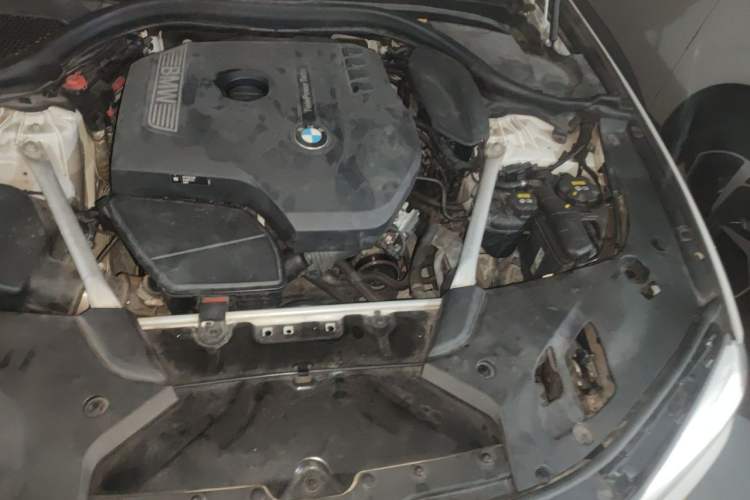 Used BMW 5 Series 2019 525Li M Sport Package Engine Bay Left