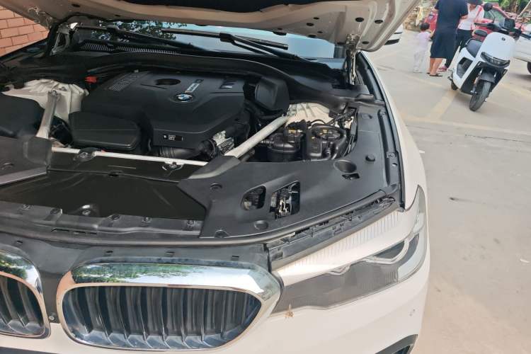 Used BMW 5 Series 2019 Restyled 525i M Sport Package Engine Bay Left
