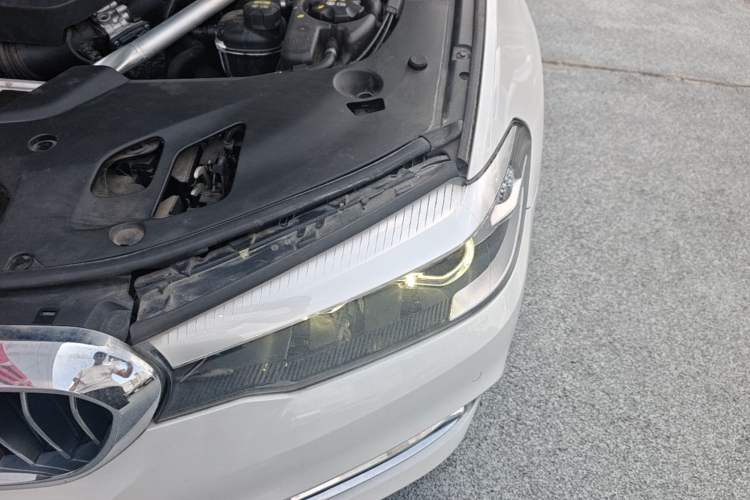 Used BMW 5 Series 2019 530Li Leading Model Luxury Package Engine Bay Left