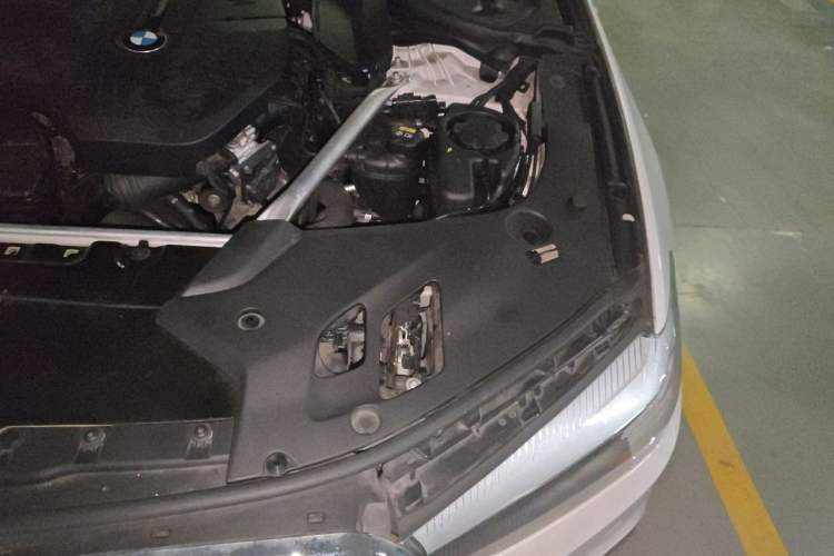 Used BMW 5 Series 2019 525Li M Sport Package Engine Bay Left
