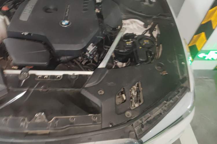 Used BMW 5 Series 2019 Restyled 525Li M Sport Package Engine Bay Left