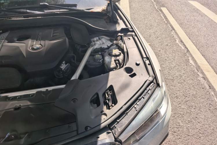 Used BMW 5 Series 2019 525Li M Sport Package Engine Bay Left