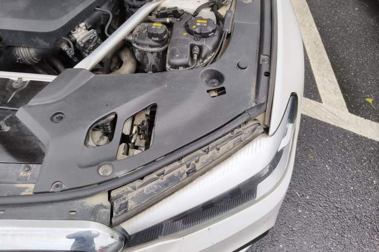 Used BMW 5 Series 2019 525Li M Sport Package Engine Bay Left