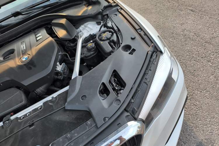 Used BMW 5 Series 2019 525Li M Sport Package Engine Bay Left