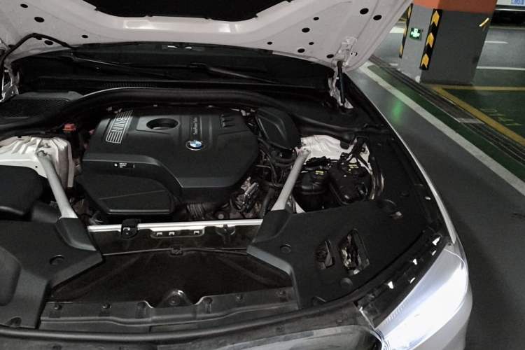 Used BMW 5 Series 2019 525Li M Sport Package Engine Bay Left