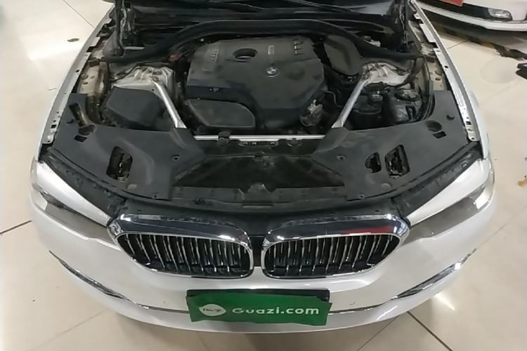 Used BMW 5 Series 2019 525Li Luxury Package Engine Bay