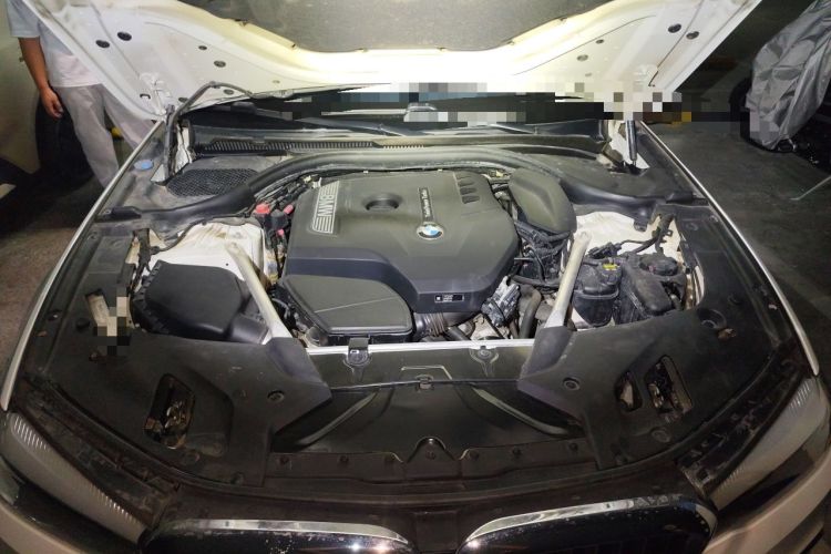 Used BMW 5 Series 2019 525i M Sport Package Engine Bay