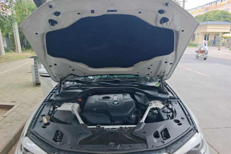 Used BMW 5 Series 2019 525Li Luxury Package Engine Bay