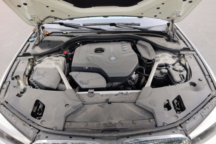 Used BMW 5 Series 2019 525Li Luxury Package Engine Bay