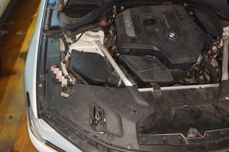 Used BMW 5 Series 2019 525i M Sport Package Engine Bay Right
