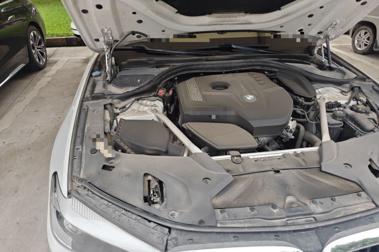 Used BMW 5 Series 2019 525Li M Sport Package Engine Bay Right