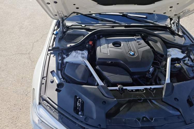 Used BMW 5 Series 2019 Restyled 530Li Luxury Edition M Sport Package Engine Bay Right