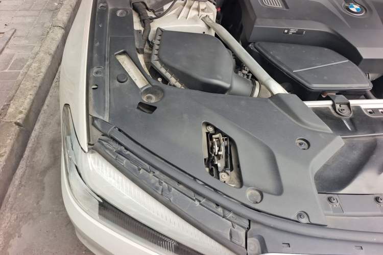 Used BMW 5 Series 2019 Facelifted 525Li Luxury Package Engine Bay Right