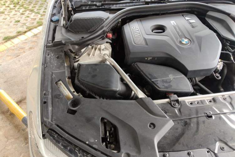 Used BMW 5 Series 2019 525Li M Sport Package Engine Bay Right
