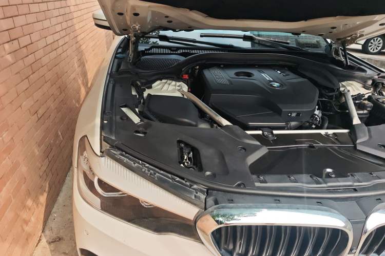 Used BMW 5 Series 2019 Restyled 525i M Sport Package Engine Bay Right