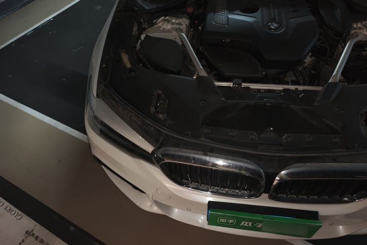 Used BMW 5 Series 2019 525Li M Sport Package Engine Bay Right