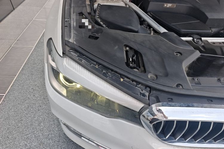 Used BMW 5 Series 2019 530Li Leading Model Luxury Package Engine Bay Right