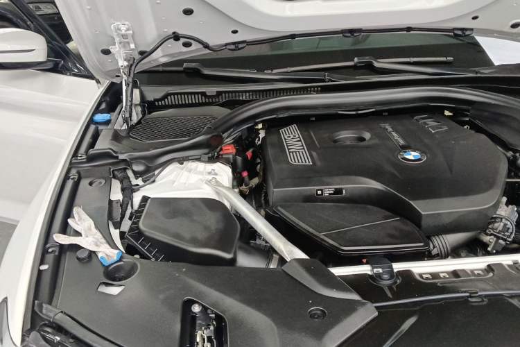 Used BMW 5 Series 2019 530Li Leading Model M Sport Package Engine Bay Right