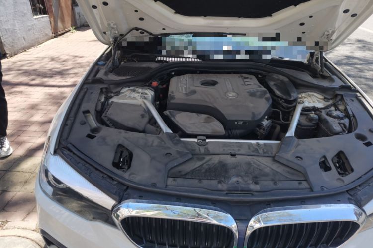 Used BMW 5 Series 2019 525i M Sport Package Engine Bay Right
