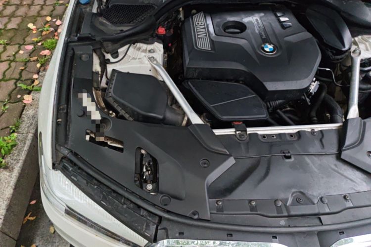 Used BMW 5 Series 2019 525Li Luxury Package Engine Bay Right