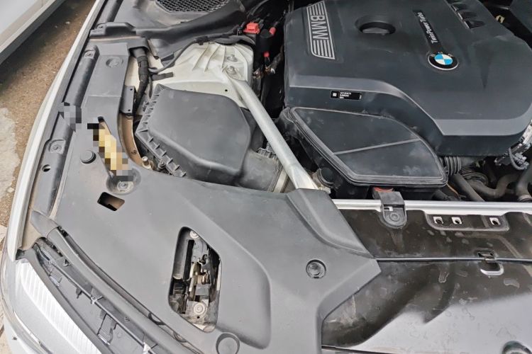 Used BMW 5 Series 2019 525Li Luxury Package Engine Bay Right