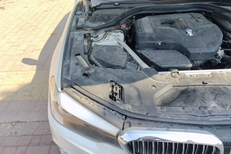 Used BMW 5 Series 2019 525Li Luxury Package Engine Bay Right