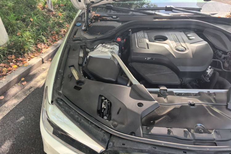 Used BMW 5 Series 2019 525Li M Sport Package Engine Bay Right