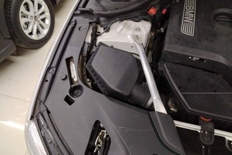 Used BMW 5 Series 2019 530Li xDrive Luxury Package Engine Bay Right