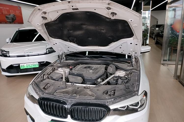Used BMW 5 Series 2019 525Li M Sport Package Engine Bay