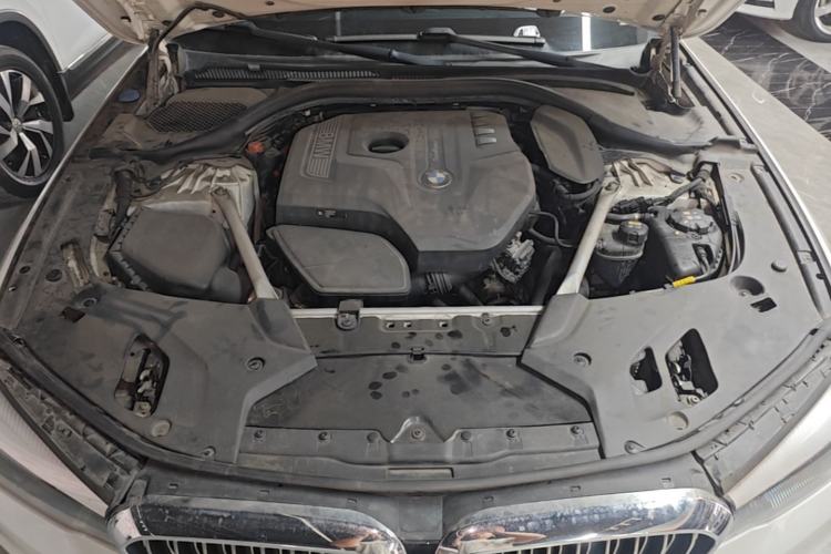 Used BMW 5 Series 2019 525Li Luxury Package Engine Bay