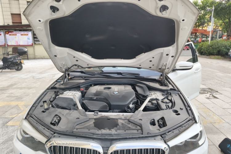 Used BMW 5 Series 2019 Facelifted 525Li Luxury Package Engine Bay