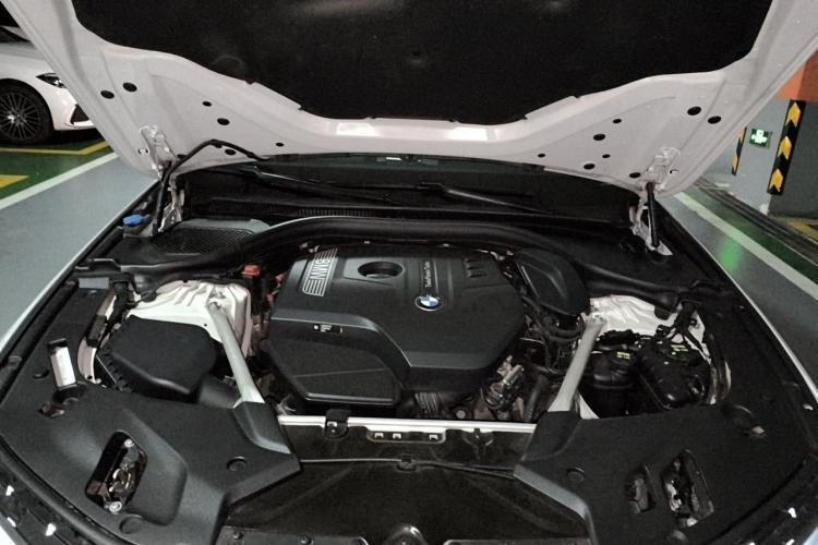 Used BMW 5 Series 2019 525Li M Sport Package Engine Bay