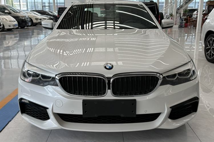 Used BMW 5 Series 2019 Facelifted 530Li Leading Edition M Sport Package Exterior 1