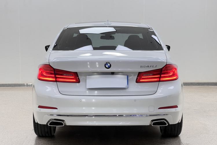 Used BMW 5 Series 2019 Facelifted 530Li Luxury Edition Premium Package Exterior 2