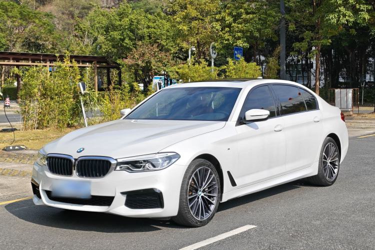 Used BMW 5 Series 2019 Facelifted 530Li Leading Edition M Sport Package Exterior 2