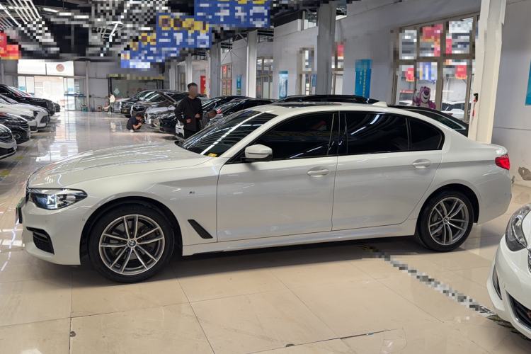 Used BMW 5 Series 2019 525Li M Sport Package Exterior 2