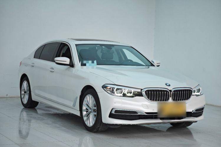 Used BMW 5 Series 2019 Facelifted 525Li Luxury Package Exterior 2