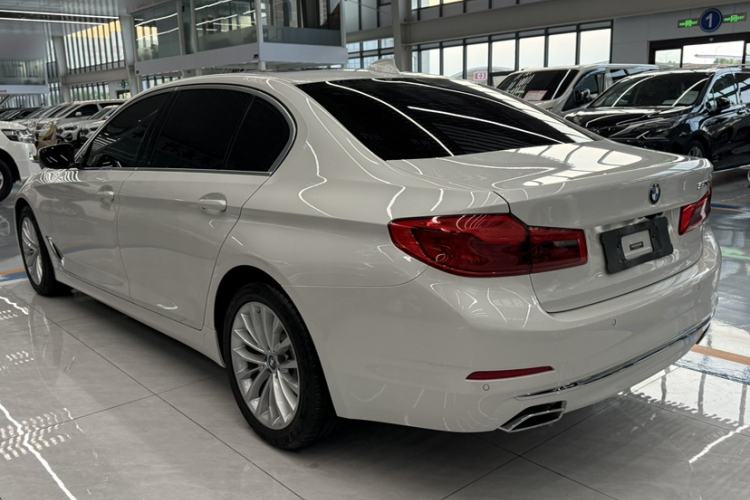 Used BMW 5 Series 2019 Facelifted 530Li Leading Edition Luxury Package Exterior 2